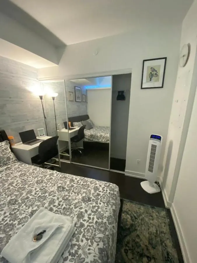 1 Bedroom With Gorgeous City View! Toronto 0*,  Kanada