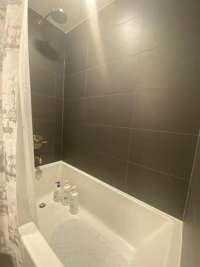 게스트하우스 1 Bedroom With Gorgeous City View! 토론토 캐나다